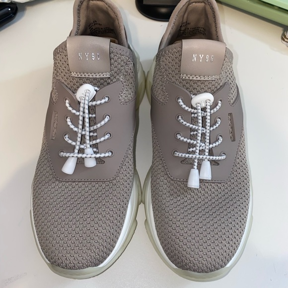 Steve Madden Women’s Myles Taupe Slip On Shoe - Picture 4 of 7